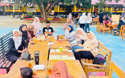 Semangat Kebersamaan di Bulan Suci, Siswa Kelas XII SMAN 1 Konsel Adakan Bazar Ramadan