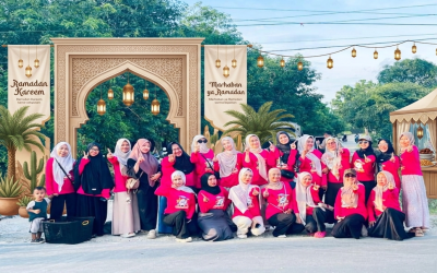 Semangat Berbagi di Ramadan 1447 H: Ibu-Ibu Dharma Wanita SMAN 1 Konsel Bagikan Takjil untuk Masyarakat